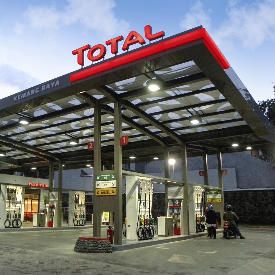 Service Station canopies by Visotec